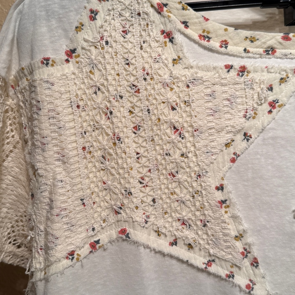 POL Oversized star detail patchwork short sleeve tee top long lace sleeves hem - Picture 3 of 12